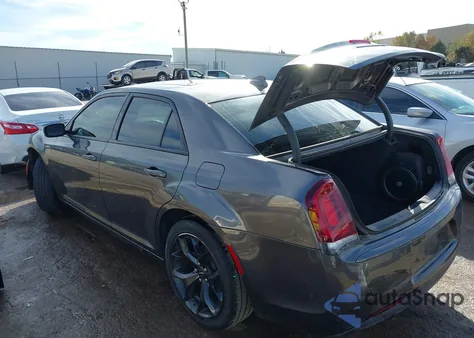 2022 Chrysler 300 S из США, поврежденный, VIN 2C3CCABG3NH154441